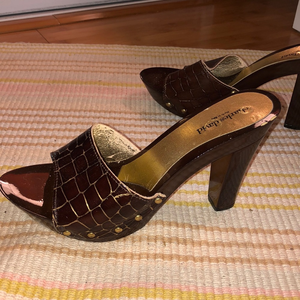 Snakeskin design banded high heeled shoes